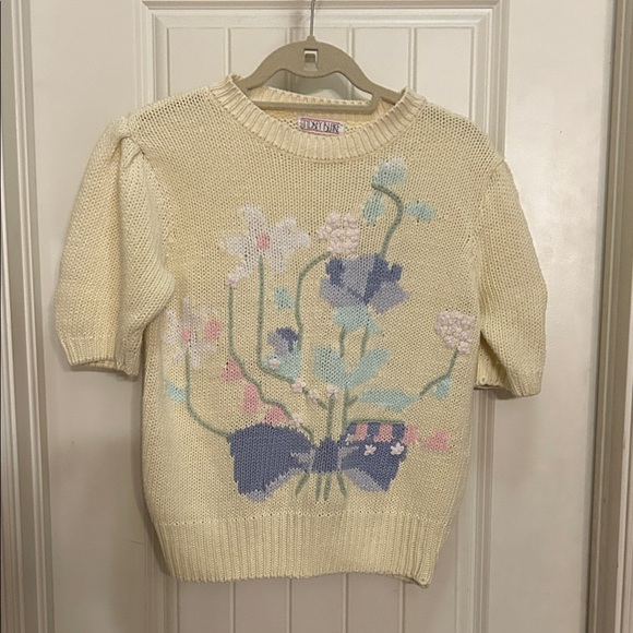 Lindsey Blake Sweaters - Vintage Lindsey Blake Floral Knit Sweater with Bow Design